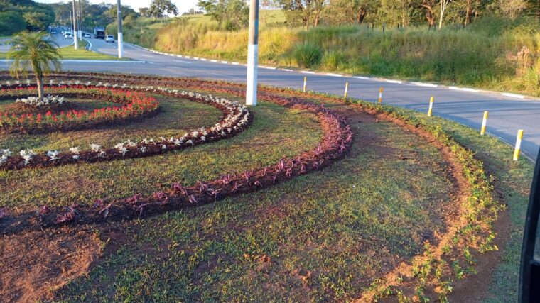Pindamonhangaba Revitaliza Rotatória e Estabelece Modelo para Futuras Ações