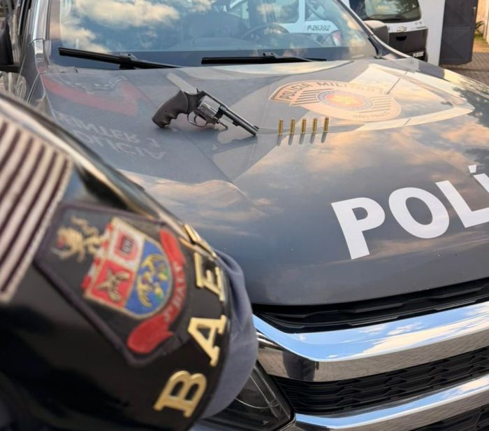 Suspeito é flagrado com revólver e munições roubadas em Moreira César