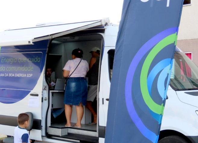 Van Boa Energia Estaciona em Moreira César: Troca de Lâmpadas e Atendimento Grátis