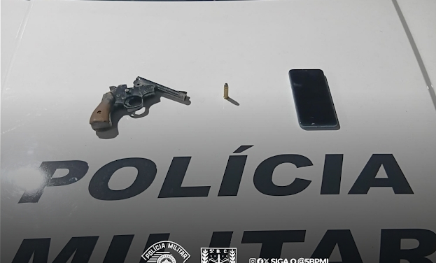 Suspeito abandona arma após trocar tiros com PM em Pindamonhangaba