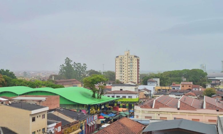 Pindamonhangaba prepara-se para chuva e possibilidade de tempestades neste sábado