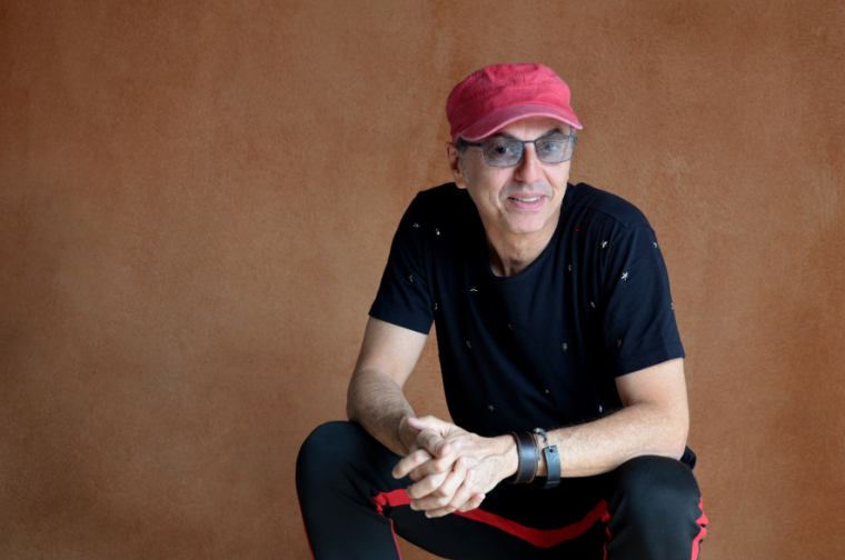 Zeca Baleiro Encanta Públies em Show Sesc Taubaté