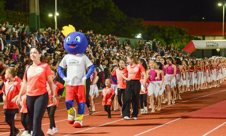 Festival das Escolas de Esportes reúne estudantes e famílias em Pindamonhangaba