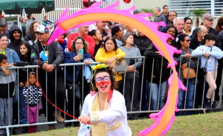 Desfile cívico celebra diversidade em Jacareí