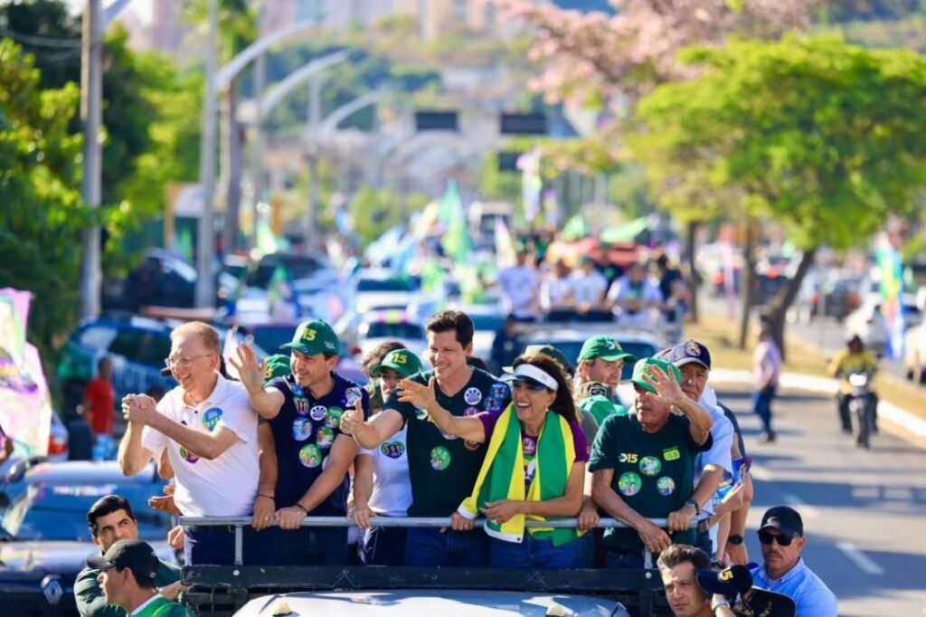 Daniel Vilela encerra tour com carreata em Aparecida de Goiânia