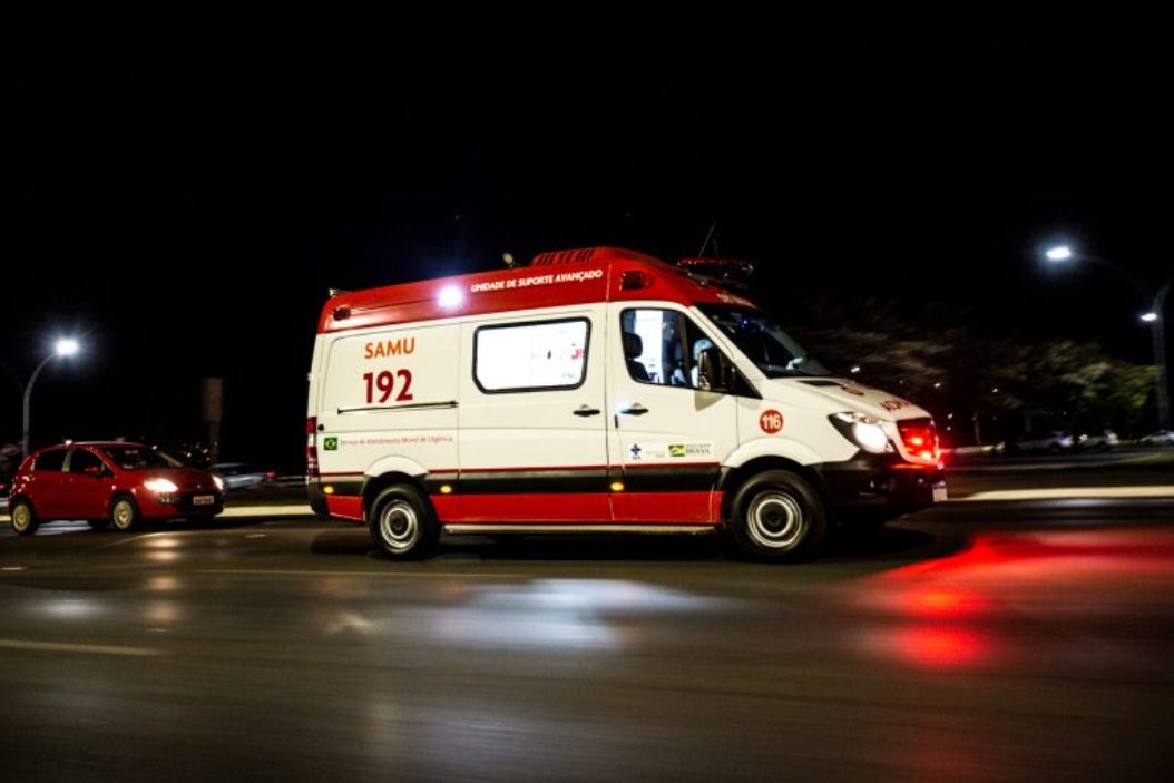 Homem é atropelado por motociclista em Pindamonhangaba
