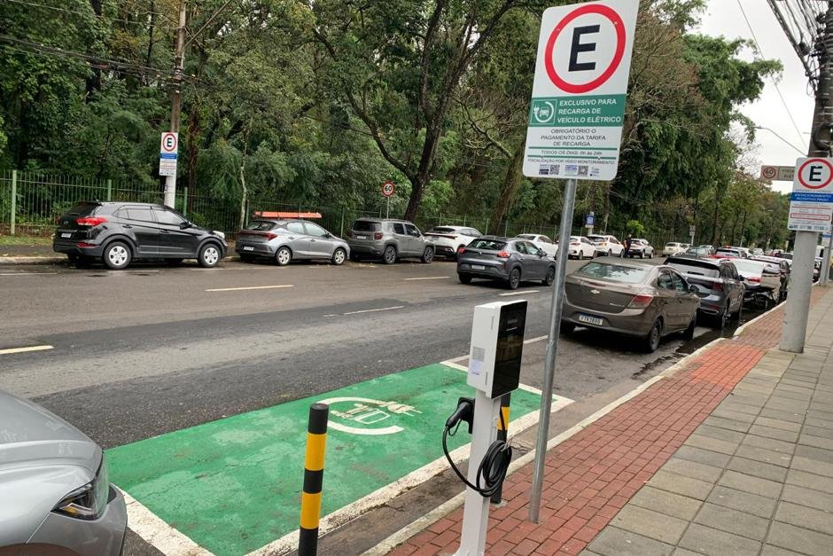 SJC implementa carregadores elétricos no Zona Azul