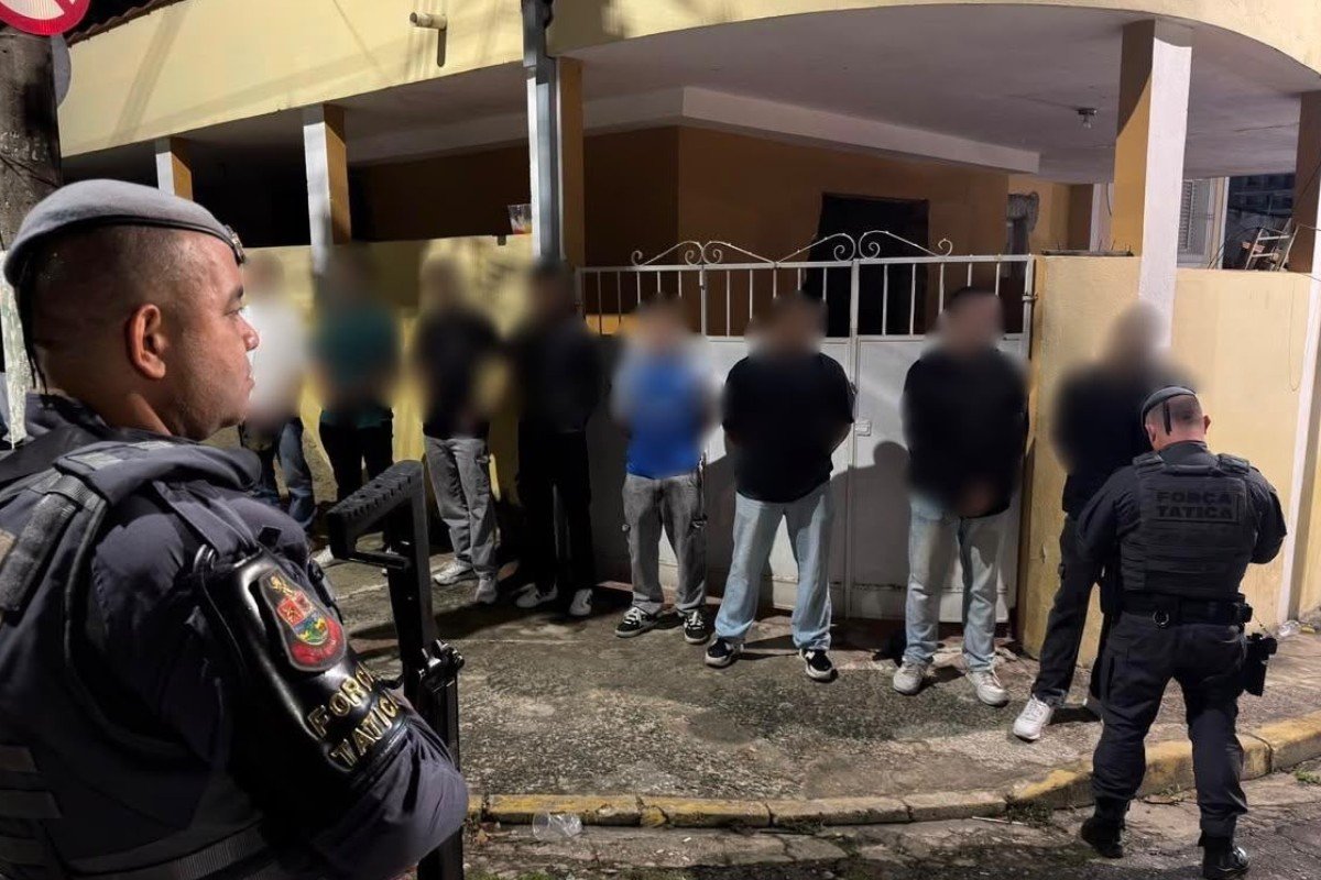 PM realiza operação em bares da cidade de Guaratinguetá