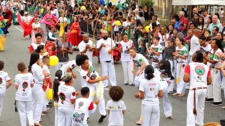 Desfile cívico marca 7 de setembro em Jacareí com show gastronômico