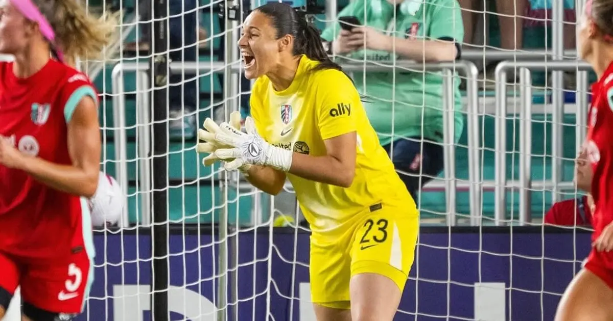 Lorena Concorre à Bola de Ouro como Melhor Goleira