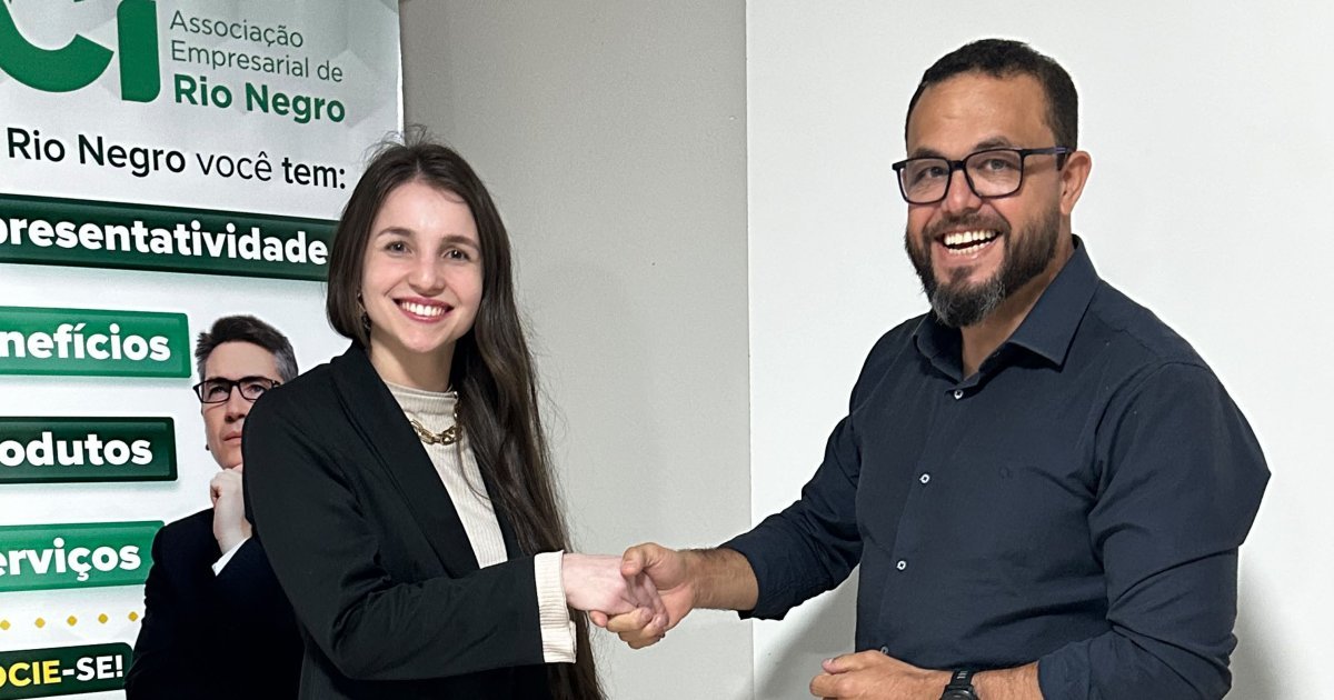 é eleita presidente da Associação Empresarial de Rio Negro