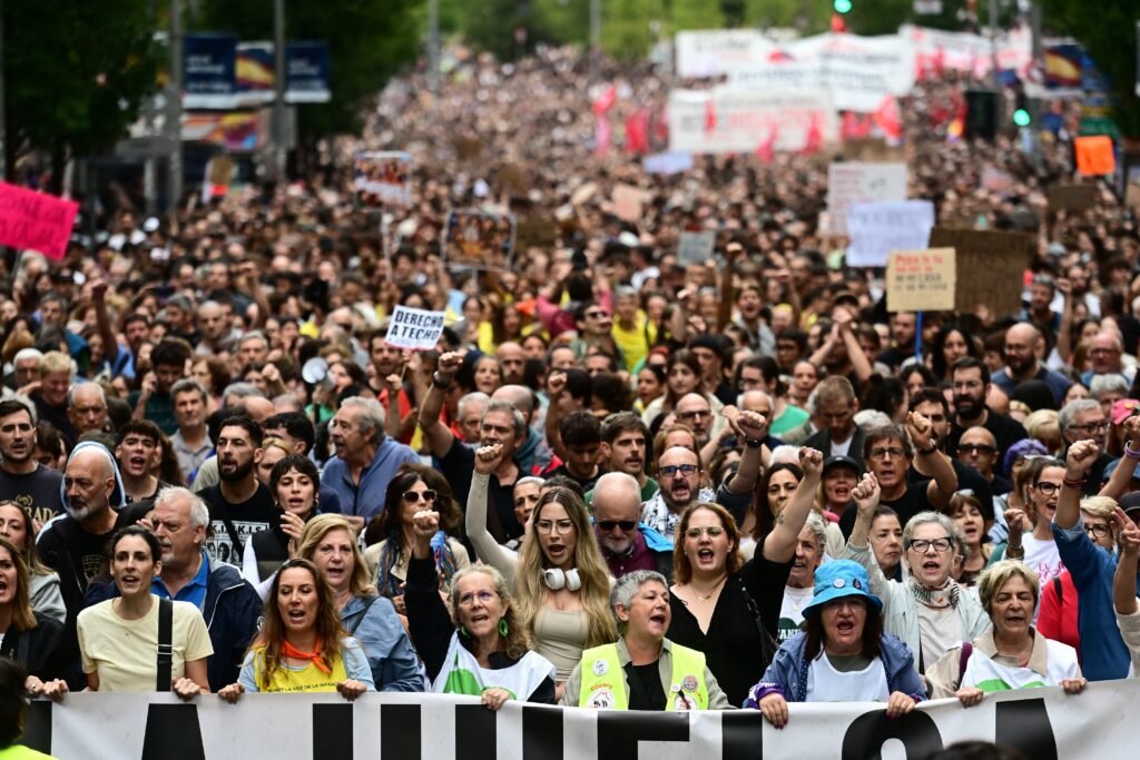 Espanha Convoca Eleições Antecipadas Diante de Crise Habitacional