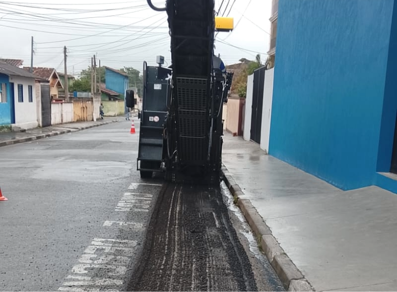 Prefeitura de Pindamonhangaba inicia Asfalto Novo no Bosque