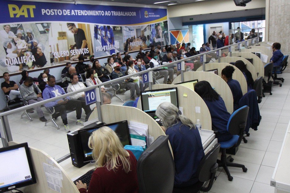 PAT oferta 486 vagas de emprego em São José dos Campos